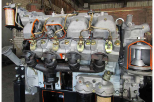 Стенд для изучения устройства дизельного двигателя на примере КАМАЗ